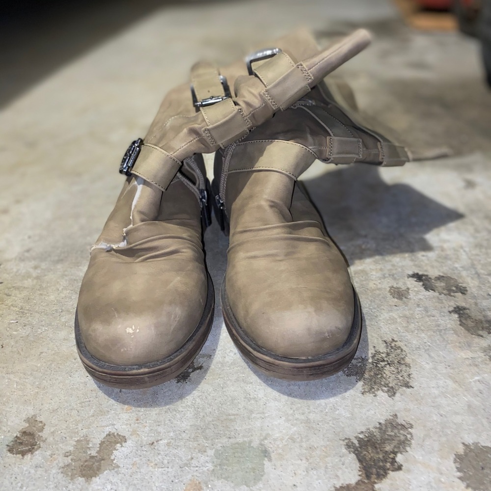 Women’s combat boots